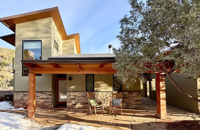 Modern Desert Casita in Glorieta