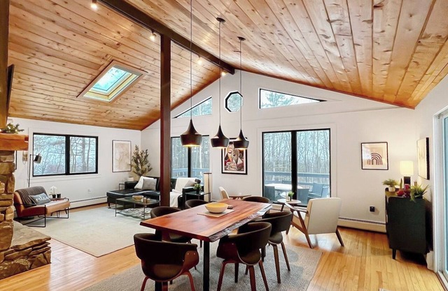 Modern Designer Chalet on 5.5 Private Acres Near Tanglewood