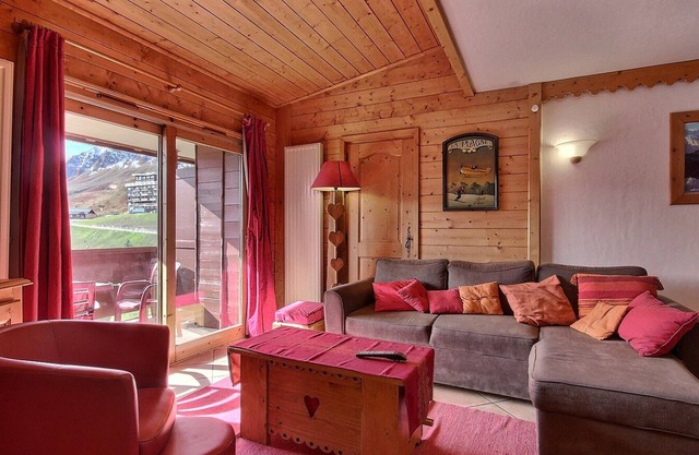Modern duplex with pool, gym, and hammam in Plagne Aime 2000
