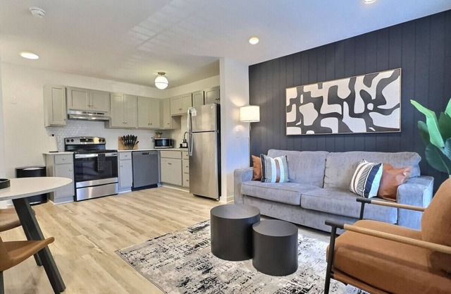 Modern Escape Near Downtown Hotspots
