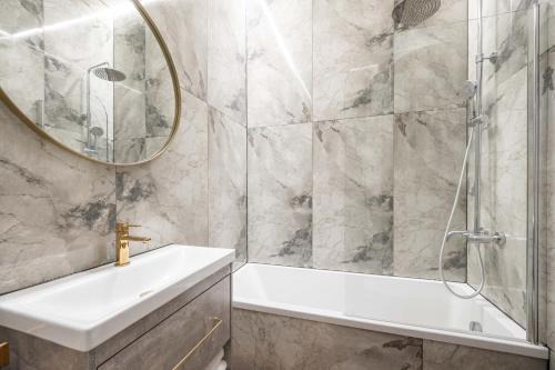 Modern Flat in Centre, Self Check-In, Free parking