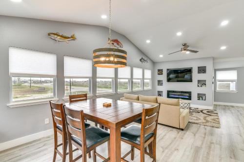 Modern Freeport Home with Views Walk to Beach!