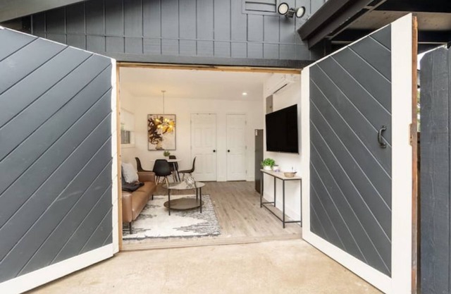 Modern Guest House w/2 Bedroom & 1bath