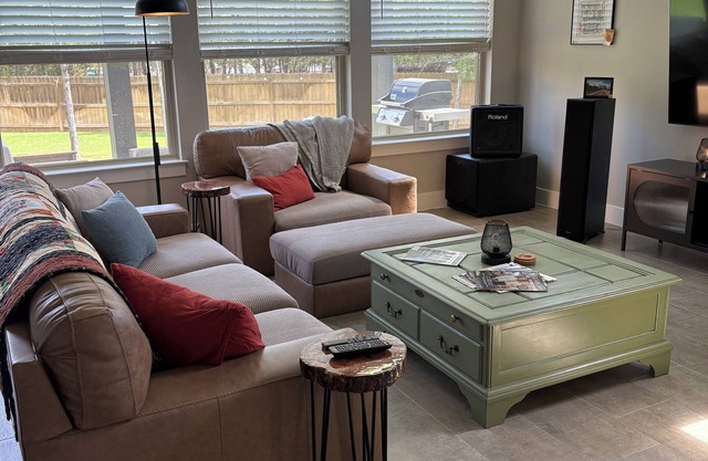 Modern home near COTA and Bastrop with spacious yard.