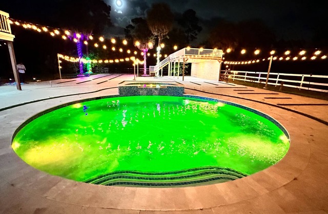 Modern home with Swimming pool and 5 acre lot 🌴🏊‍♂️ ❤️❤️