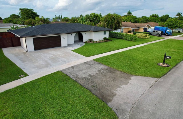 Modern house in Palm Beach County