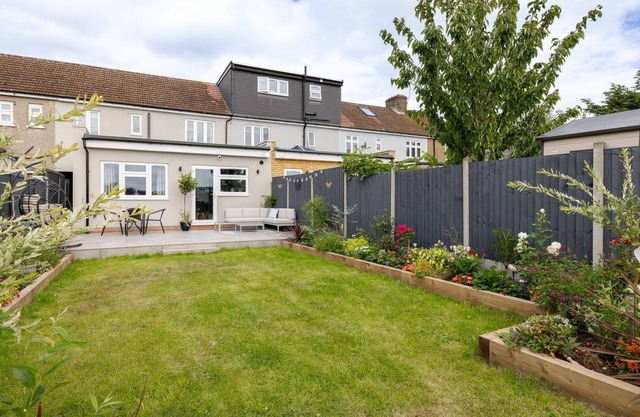 Modern Ilford home with private garden