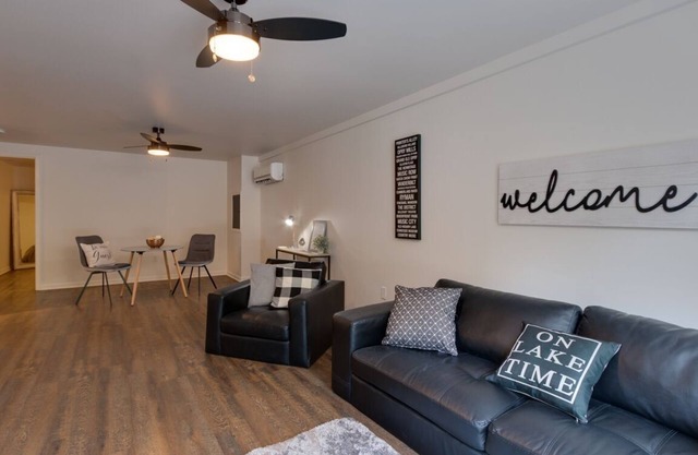 Modern Lakehouse 20 min from Nashville