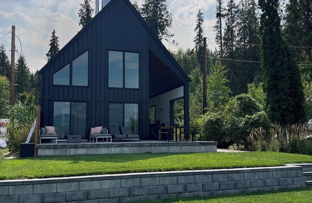 Modern Lakeside Cabin on a Sandy Beach