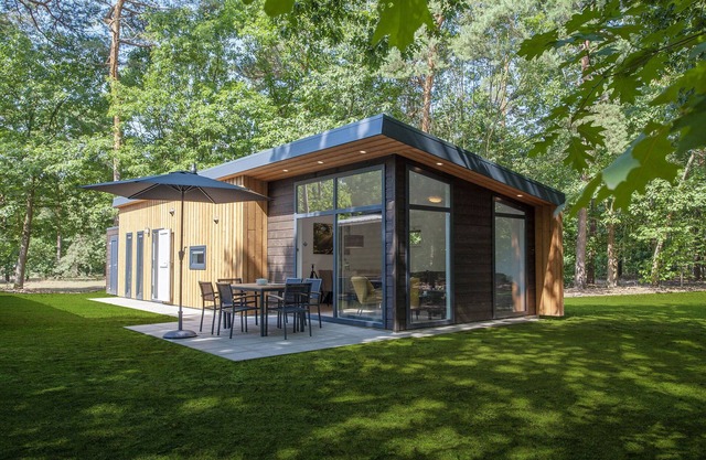 Modern lodge with dishwasher