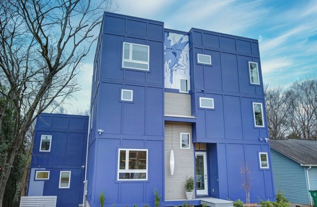 Modern Luxury/Walk to NoDa/Great for larger groups