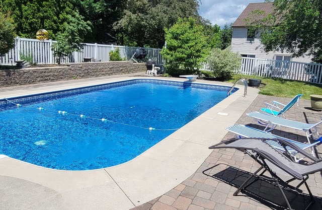 Modern Pool-Side Paradise, 5 Miles to Hershey Park