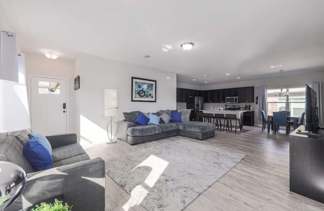 Modern Round Rock Home close to Kalahari Resort