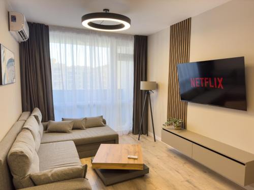 Modern & Spacious Two-Bedroom Apartment