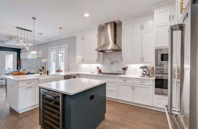 Modern/Spacious Walkers Paradise SoHo Townhome w/Fenced Yard/Patio Grill