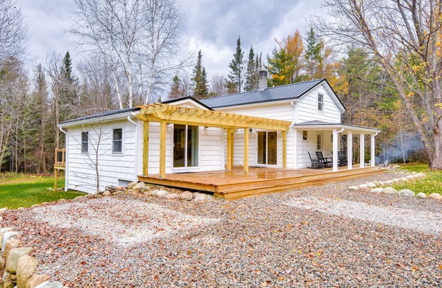 Modern Stark Home w/Game Room, Grill & Fire Pit