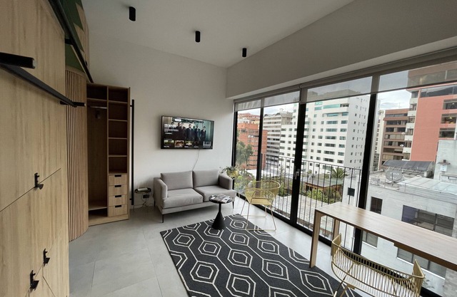 Modern studio with parking - Murphy bed