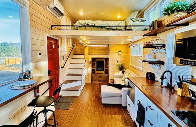 Modern Tiny Home near Lassen with WiFi and AC