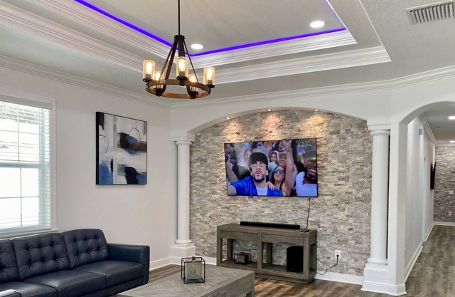 Modern Villa in the Heart of Tampa!