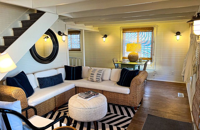 Modernized, 100+ year-old Clear Lake Cottage just steps from the lake & PM Park.