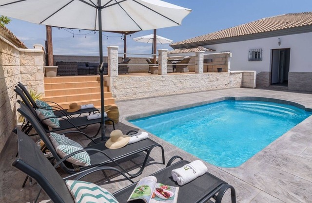 Monteazul Almayate Alto by Ruralidays