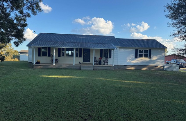 Moo Moo Meadows - Great Location - 4 bedrooms - Sleeps 12