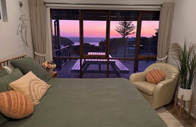 Moore to Sea - Spectacular views in stylish comfort.