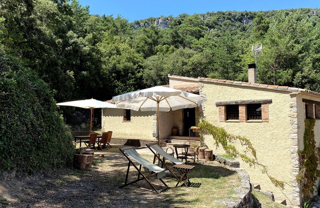 More Nou, house and swimming pool in the middle of nature.