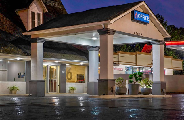 Motel 6 Byron, GA