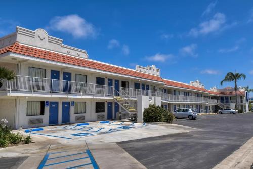 Motel 6-Carlsbad, CA - East Near LEGOLAND