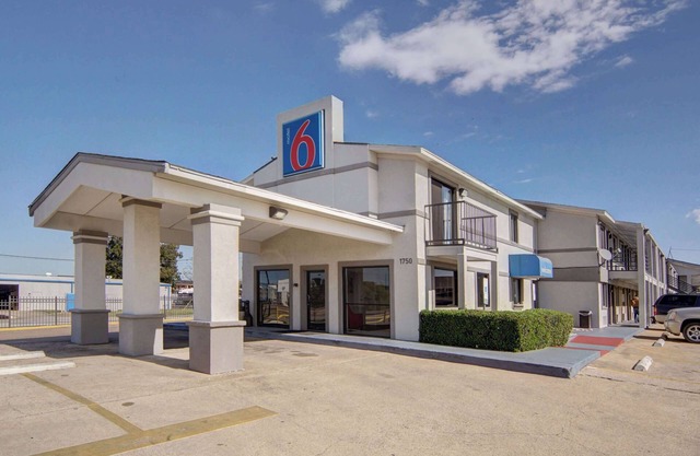 Motel 6 Lancaster, TX - DeSoto - Lancaster