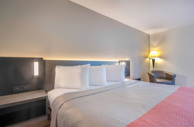 Motel 6 Walton, KY - Richwood - Cincinnati Airport South
