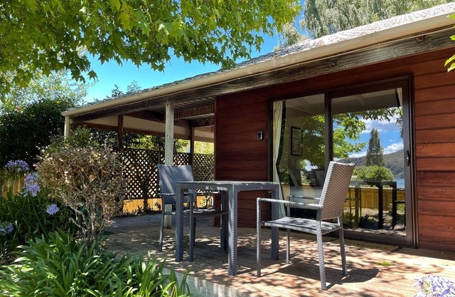 Motuoapa Bay Chalets