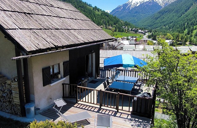 Mountain chalet in the Queyras Natural Park - 15 people - 150 m2