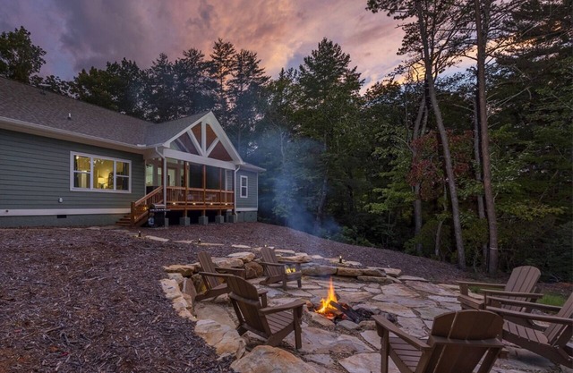 Mountain Days at Lake James | Pet Friendly, Gas Grill & Fire Pit