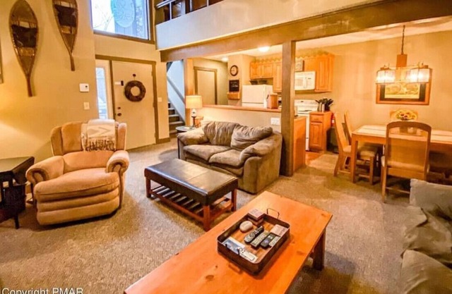 Mountain Getaway! Lake & Pool Access!