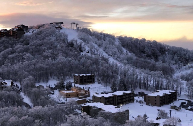 Mountain Getaway. Furnished 2/2 Condo, for the Outdoor Enthusiast! Free 5G WIFI