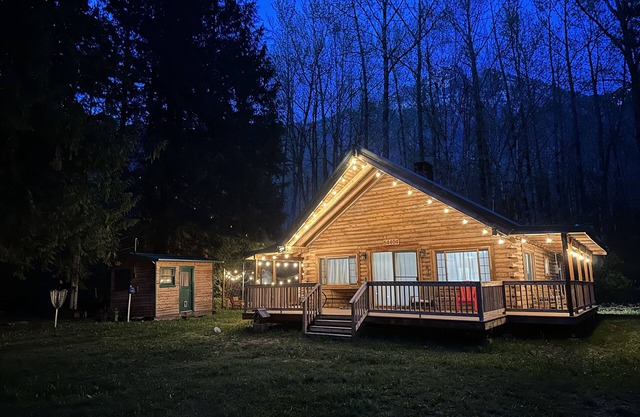 Mountain Thyme Cabin in Baring