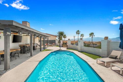 Mountain View Oasis - Private Pool, Game Room & Fire Pit Overlooking Coachella Valley
