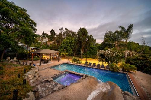 Mountain Villa in San Diego - Pool & Waterslide, Spa, Pickle Ball, Game room