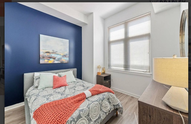 Move-in ready fully furnished in luxury apartment!