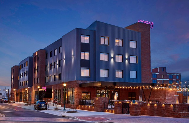 Moxy Chattanooga Downtown