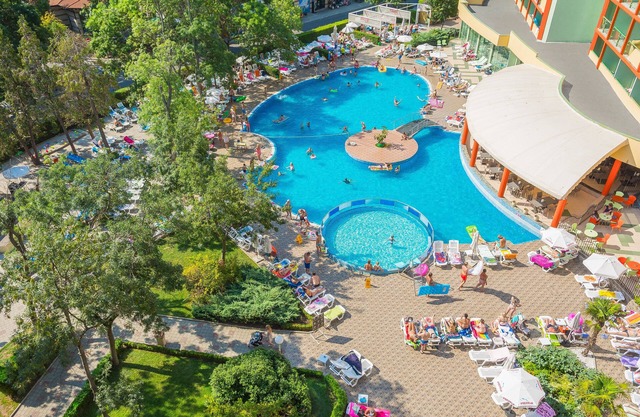 MPM Kalina Garden Hotel