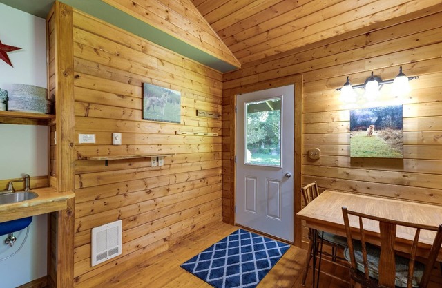Mt. Baker Lodging Cabin 71 – SLEEPS 4!