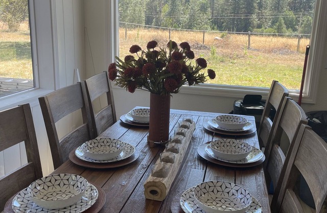 Mt Lassen National Park Lodging. 8 miles to Lassen National Park, Star Gazingn