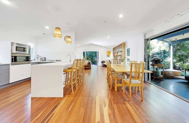 Mudjimba Beach Haven - Stroll to the sea