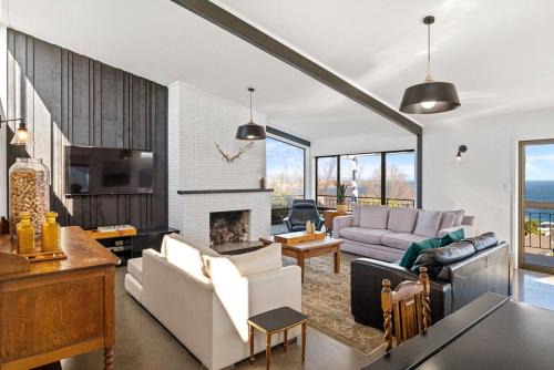 Muritai - Size! Location! Views!