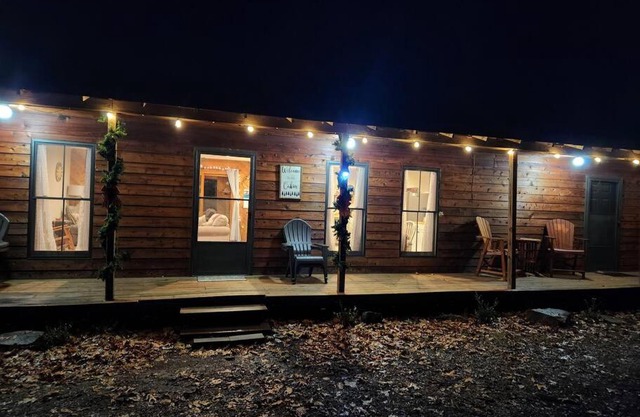 Mutton Creek Getaway: comfortable, peaceful cabin