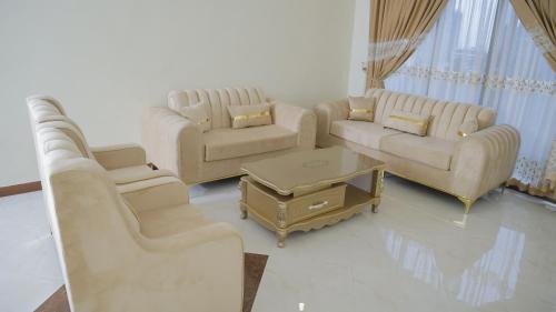 My Dream 3 and 2 Bedroom Apartments near African Union