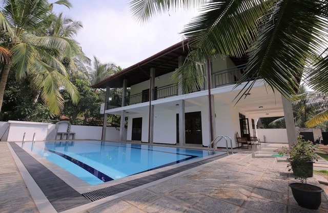 My Villa i s a Highly Privet Villa with a 4 Bed rooms with 2 Barth rooms